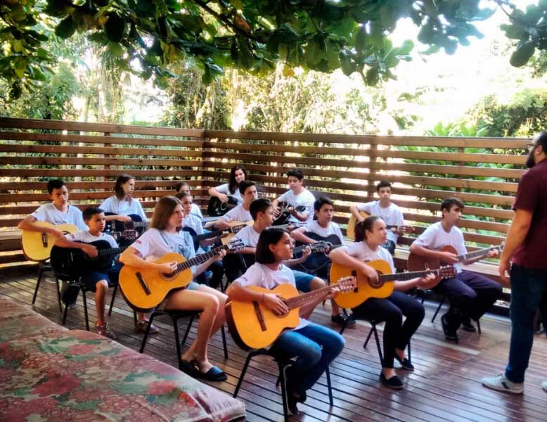 Fundação Indaialense de Cultura abre inscrições para aulas gratuitas do Programa SensibilizArte – Arte nos Bairros