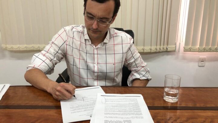 Prefeito André Moser assina decreto sobre ações preventivas do Coronavírus (Covid-19) em Indaial