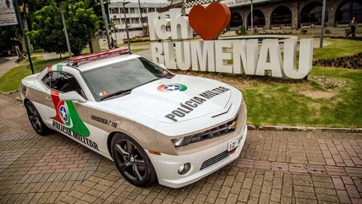 10º Batalhão de Polícia Militar celebra aniversário de 33 anos com exposição no Neumarkt Shopping