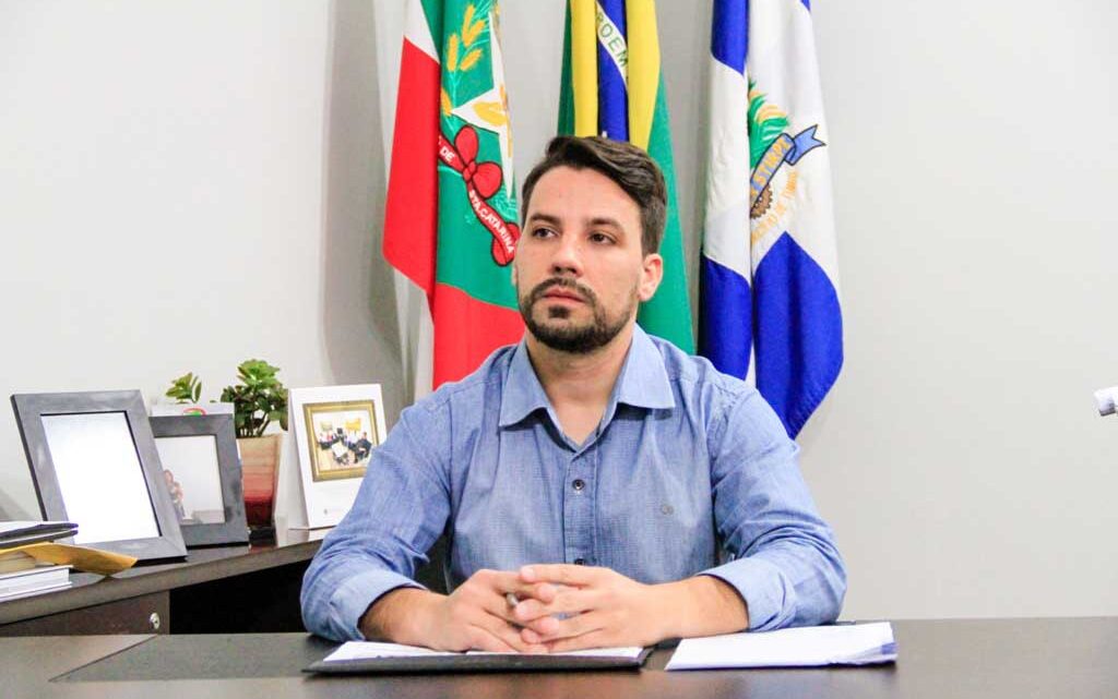 Prefeito Jorge Krüger solicita aos parlamentares brasileiros a destinação dos R$ 2 bilhões do Fundo Eleitoral para o enfrentamento ao coronavírus Prefeito Jorge Krüger solicita aos parlamentares brasileiros a destinação dos R$ 2 bilhões do Fundo Eleitoral para o enfrentamento ao coronavírus