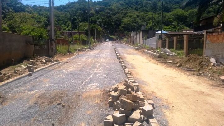Prefeitura de Indaial reutiliza pedras para oportunizar novas pavimentações e gerar economia aos cofres públicos