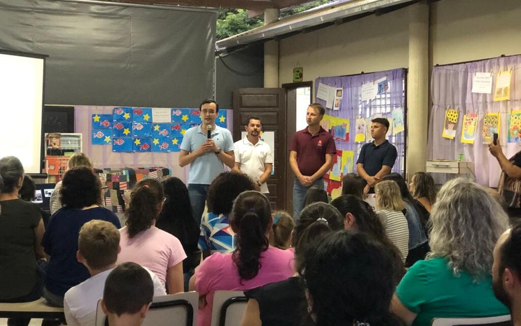 Entrega de nova sala de aula marca ampliação de atendimento na EBM Encano Central