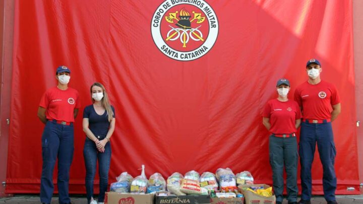 Corpo de Bombeiros Militar de Timbó faz doação à Assistência Social