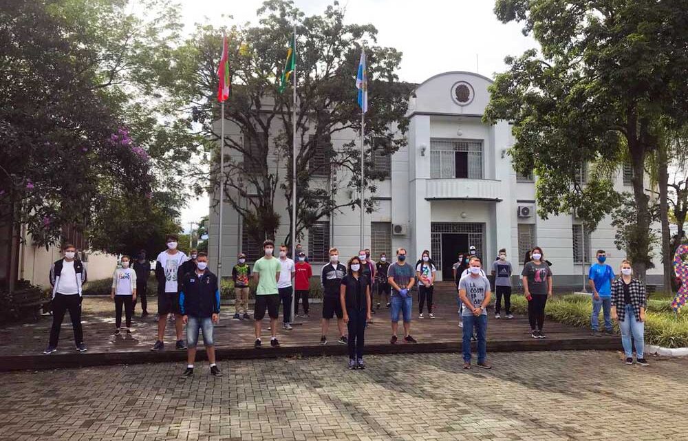 FME de Timbó reúne voluntários para realizar visitas orientativas nos comércios da cidade