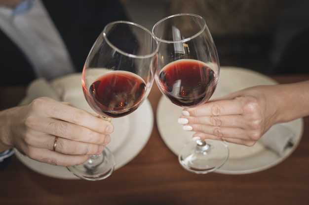 Páscoa com vinho fica ainda mais deliciosa: importadora de vinhos blumenauense aposta no comércio online para manter as vendas