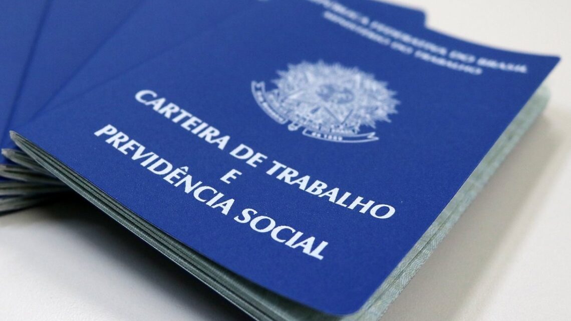 Mais de 53 mil pessoas perderam o emprego no Vale do Itajaí por conta da pandemia do coronavírus Mais de 53 mil pessoas perderam o emprego no Vale do Itajaí por conta da pandemia do coronavírus