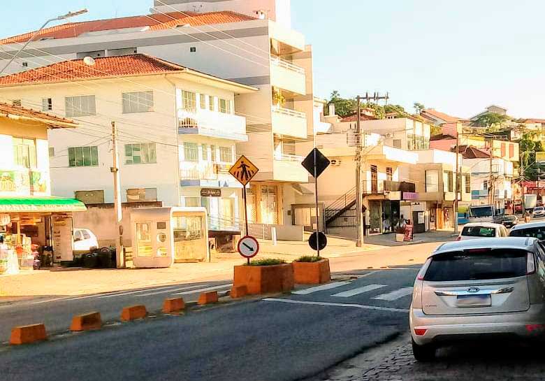 Com crise, empreendedores usam imóveis como garantias em financiamentos bancários Com crise, empreendedores usam imóveis como garantias em financiamentos bancários