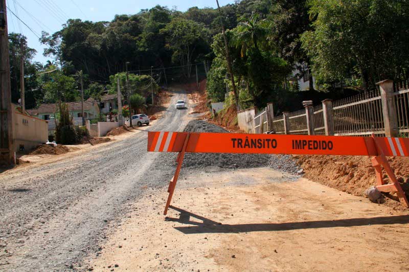 Rua Alfredo Hansen começa a ser pavimentada nesta quarta-feira, dia 6 Rua Alfredo Hansen começa a ser pavimentada nesta quarta-feira, dia 6
