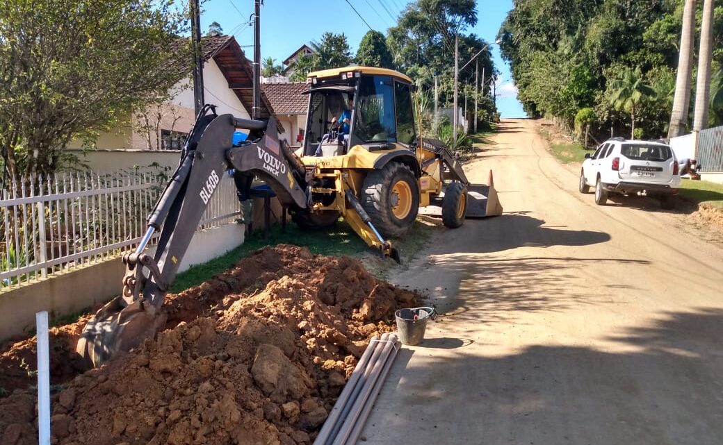 Samae Timbó inicia substituição das redes de distribuição de água tratada na rua São Paulo
