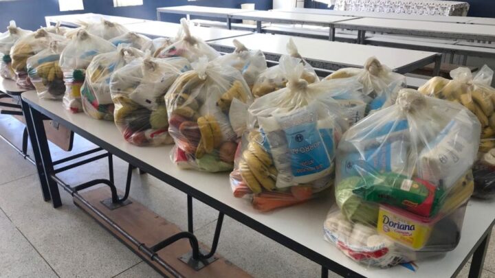 Semed já entregou kits de alimentação escolar para mais de mil famílias de Timbó
