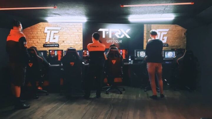 Multicampeão no futebol americano brasileiro, T-Rex cria divisão de eSports