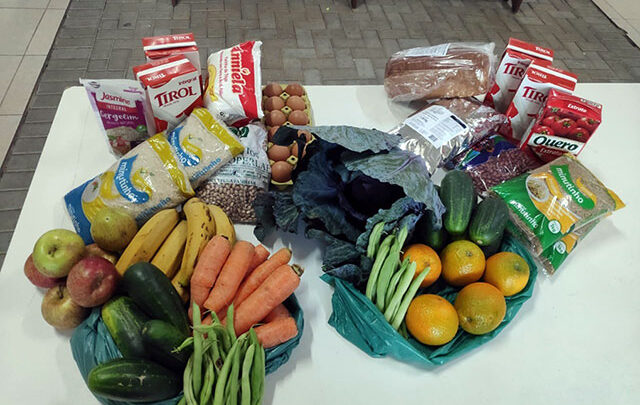 Educação de Indaial realiza entrega de mais 5.104 kits de alimentação na rede municipal