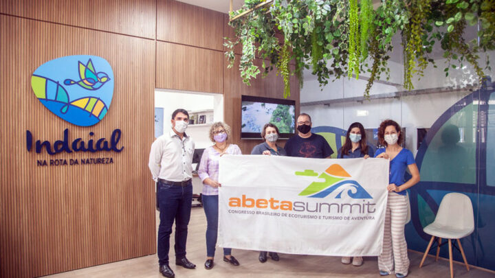 Indaial recebe passagem da bandeira Abeta Summit 2021 – Vale Europeu