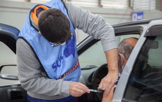 Indaial – Saúde aplica mais de 1.450 doses em Drive-Thru da vacinação contra a Covid-19