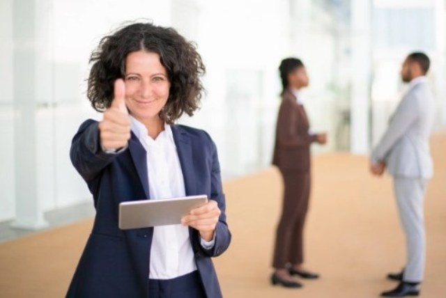 Feedback 360º permite avaliação anônima de todos os níveis da empresa para analisar qualidade de entrega e necessidades Feedback 360º permite avaliação anônima de todos os níveis da empresa para analisar qualidade de entrega e necessidades
