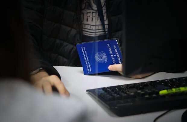 Santa Catarina – O Sine está com quase 9 mil vagas de emprego abertas