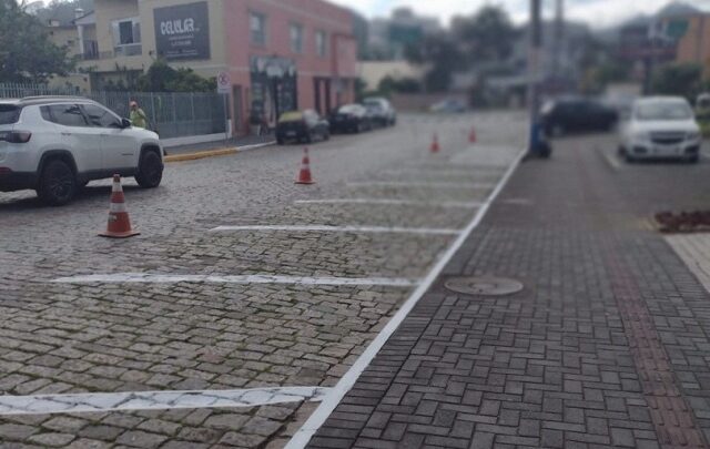 Indaial – Demuttin estabelece mudanças no estacionamento da rua Marechal Floriano Peixoto