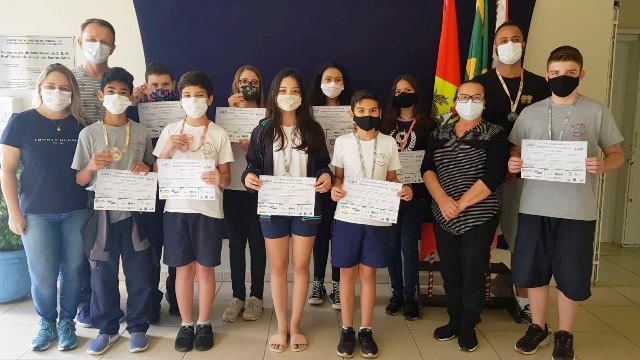 Alunos da EBM Profª Maria da Graça dos Santos Salai também são medalhistas na Olimpíada Brasileira de Astronomia e Astronáutica Alunos da EBM Profª Maria da Graça dos Santos Salai também são medalhistas na Olimpíada Brasileira de Astronomia e Astronáutica