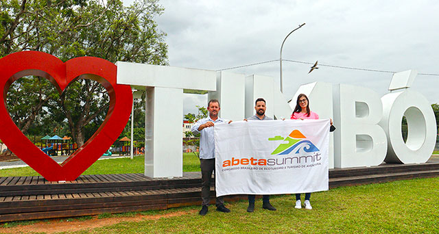 Timbó recebe bandeira do ABETA Summit que será sediado no município