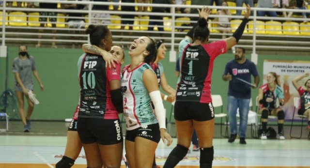 ABEL/Moda Brusque nessa terça-feira, dia 08, joga contra o Sesi/Bauru, em São Paulo