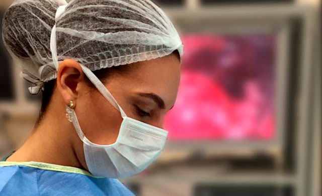 Médica de Blumenau palestra em evento mundial de neurocirurgia