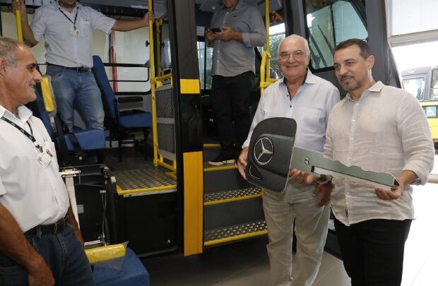 Governo do Estado entrega mais 23 ônibus para transporte escolar em municípios catarinenses