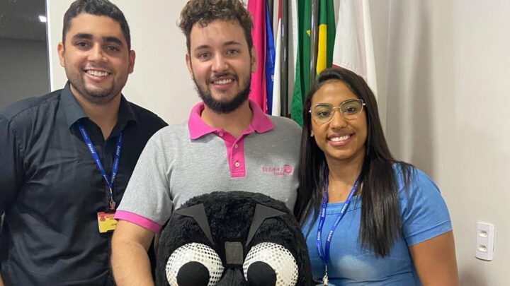 Equipe de Combate à Dengue de Indaial realiza panfletagem de conscientização neste sábado, dia 9 de abril