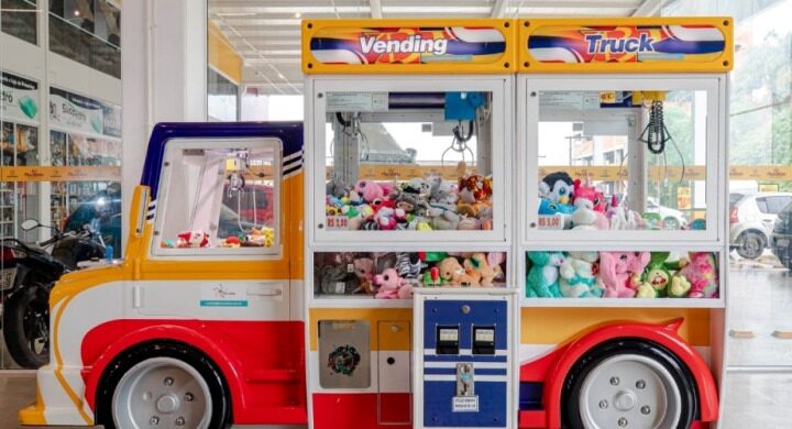 Capturar pelúcias: um entretenimento para toda a família