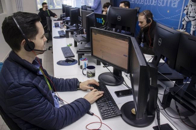 Empresas precisam investir em cibersegurança Empresas precisam investir em cibersegurança