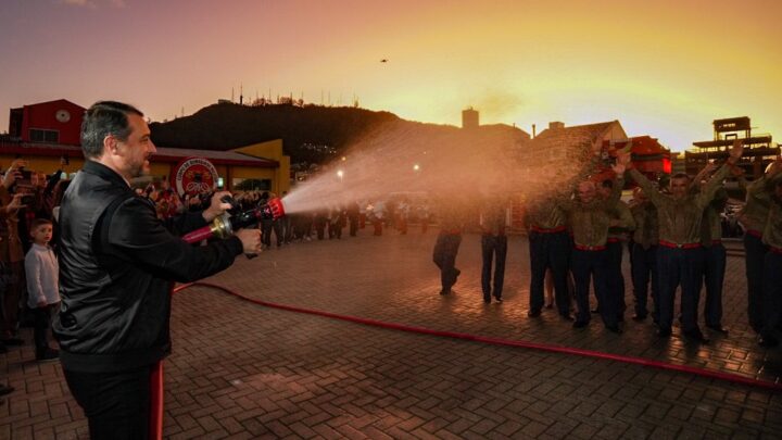 Estado entrega R$ 15,3 milhões em equipamentos para Corpo de Bombeiros Militar em ato de promoção de praças e oficiais
