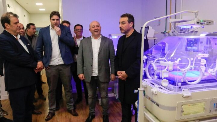 Estado assina convênio para abertura de novos leitos de UTI pediátrica e neonatal e construção de nova torre do Hospital Azambuja