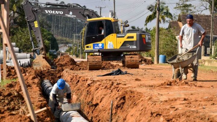 Ascurra – Começaram os trabalhos para pavimentação da Rua Ribeirão São Paulo