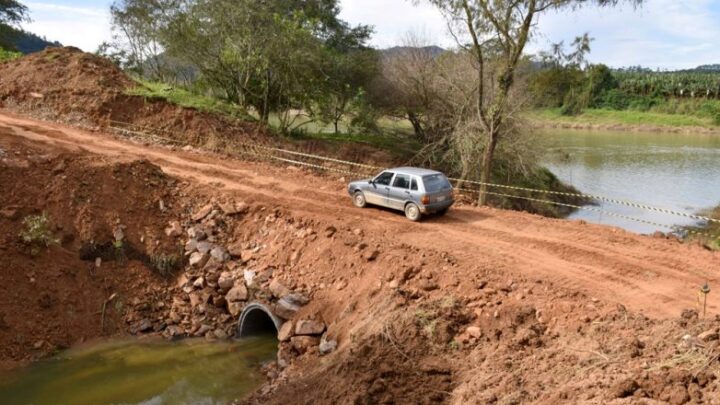 Ascurra – Liberado o trânsito no desvio provisório do acesso ao bairro Guaricanas