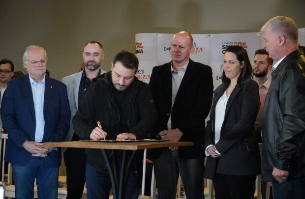 Em Pomerode, governador Carlos Moisés autoriza R$ 11,3 milhões para saúde e mobilidade