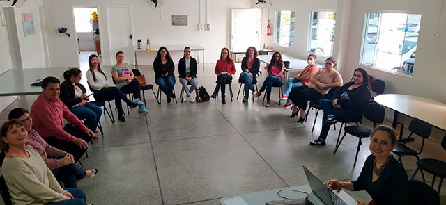 Prefeitura de Indaial atualiza carga horária de trabalho dos assistentes sociais conforme Lei Federal