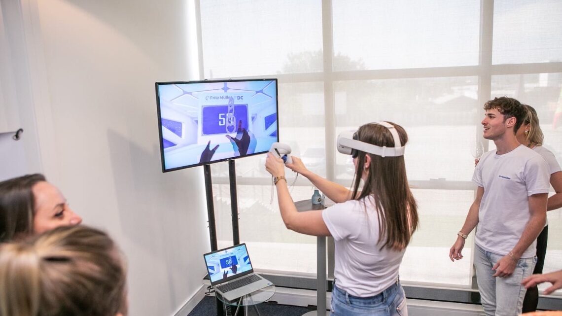 Fritz Müller apresenta hub de conhecimento e jogo de realidade virtual na ExpoGestão Fritz Müller apresenta hub de conhecimento e jogo de realidade virtual na ExpoGestão