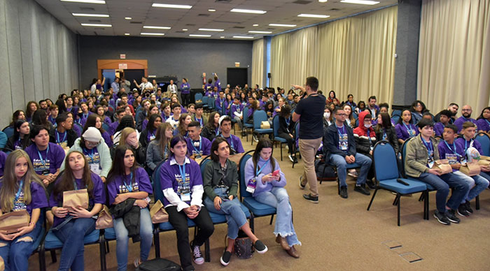 Sebrae/SC promove visita de jovens catarinenses e professores ao Startup Summit para disseminar cultura empreendedora e de inovação