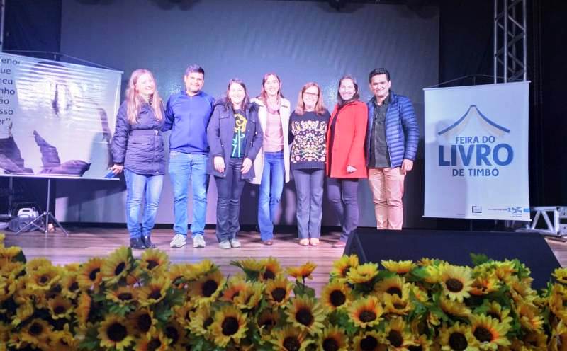 UNIASSELVI participa da 16ª Feira do Livro de Timbó UNIASSELVI participa da 16ª Feira do Livro de Timbó