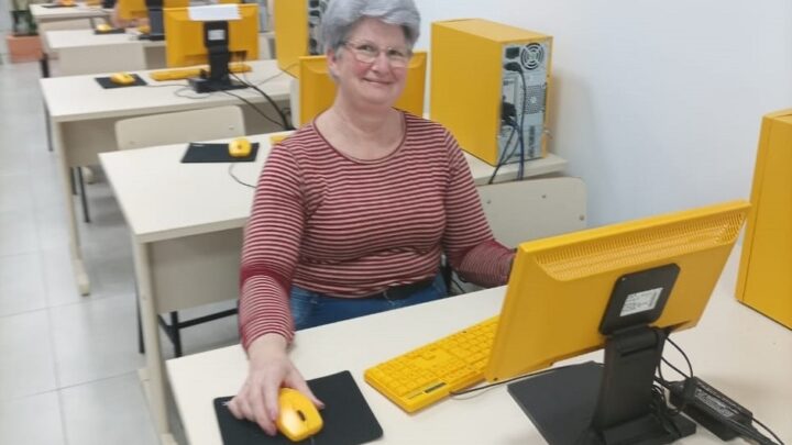 Nova turma da Terceira Idade inicia aulas do Projeto de Inclusão Digital em Indaial