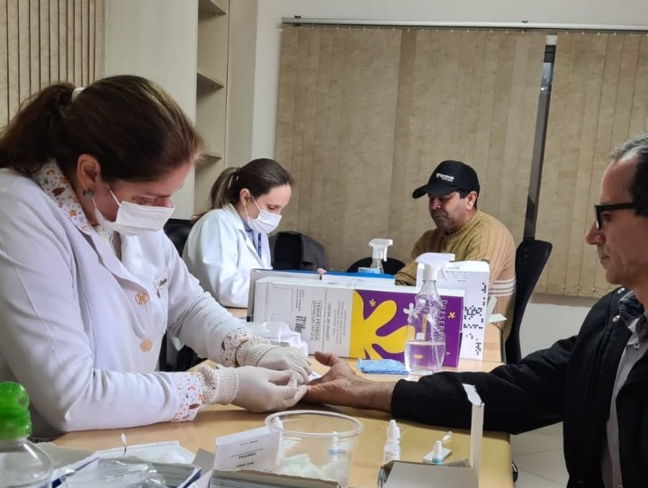 Secretaria de Saúde de Indaial realiza testagem em funcionários de empresas da cidade Secretaria de Saúde de Indaial realiza testagem em funcionários de empresas da cidade
