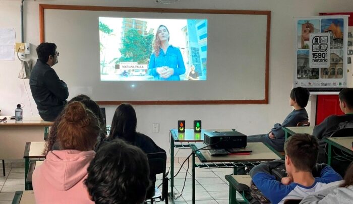 Trilha Filmes leva websérie sobre a Rua XV de Novembro para cerca de 600 alunos da rede pública de ensino em Blumenau