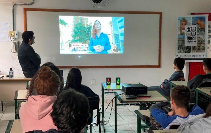 Trilha Filmes leva websérie sobre a Rua XV de Novembro para cerca de 600 alunos da rede pública de ensino em Blumenau