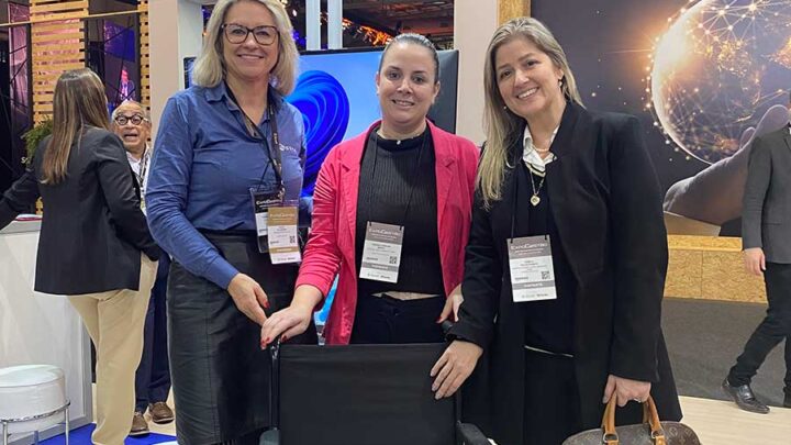 Fritz Müller doa cadeira de rodas a partir de arrecadação em jogo virtual na ExpoGestão