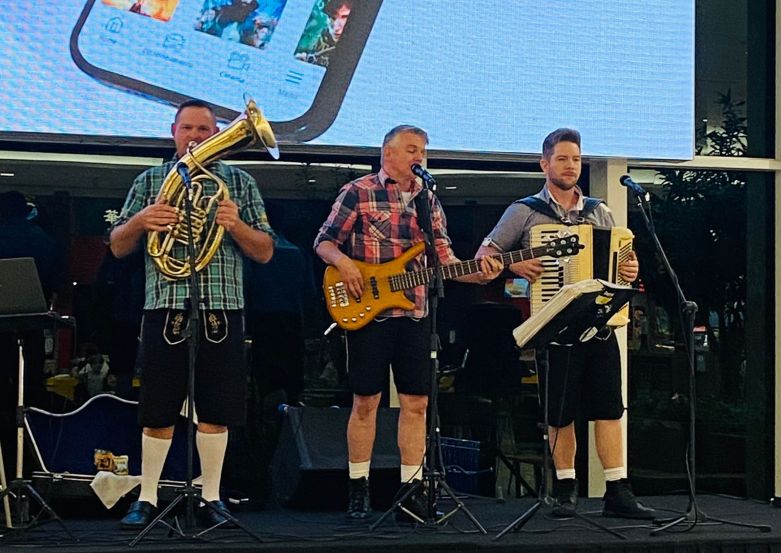 Bandas históricas da Oktoberfest fazem show e participam de desfile no Norte Shopping Bandas históricas da Oktoberfest fazem show e participam de desfile no Norte Shopping
