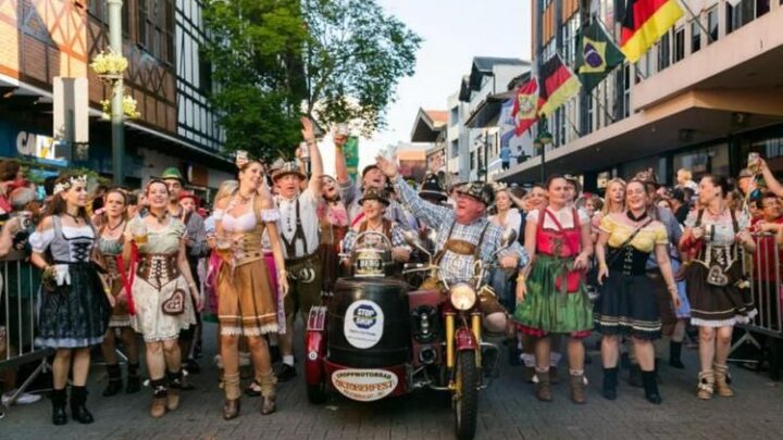 Blumenau – Choppmotorrad ‘acelera’ para a Oktober das Oktobers