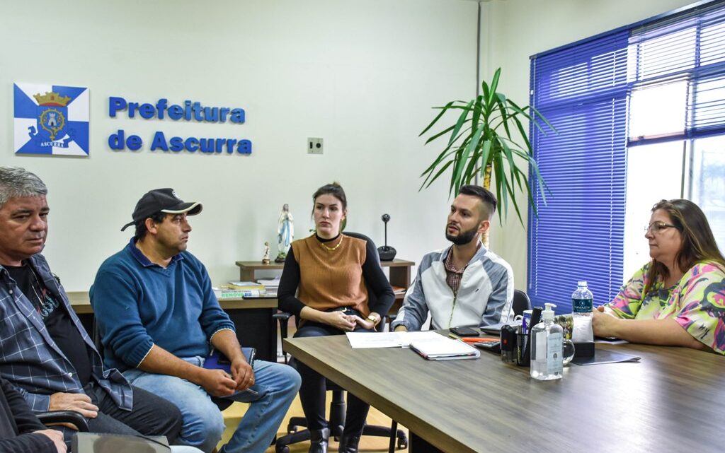 Ascurra – Assinada ordem de serviço para construção das cabeceiras para a nova ponte do bairro Guaricanas Ascurra – Assinada ordem de serviço para construção das cabeceiras para a nova ponte do bairro Guaricanas