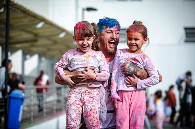 Blumenau recebe Festa das Cores com temática de Halloween Blumenau recebe Festa das Cores com temática de Halloween