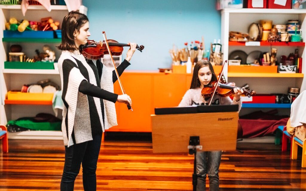 Teatro Carlos Gomes ofertará 50 bolsas de estudos integrais na área de música orquestral através do Programa de Incentivo à Cultura (PIC)