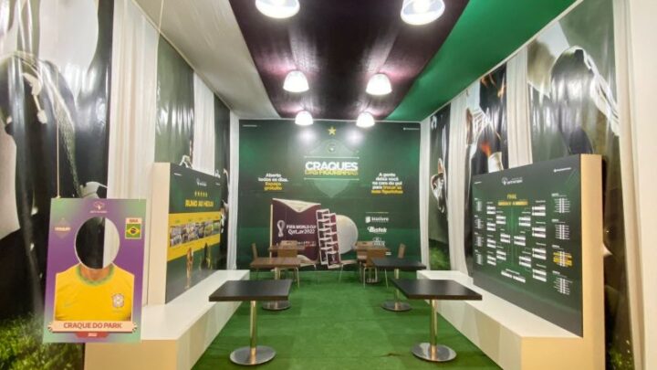 Shopping de Blumenau tem espaço exclusivo para troca de figurinhas da Copa do Mundo 2022