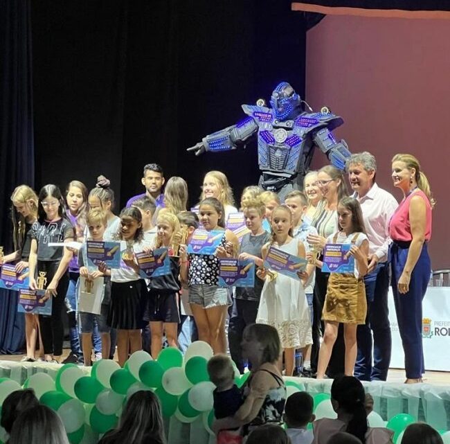 Projeto Escola do Amanhã forma 400 alunos em Rodeio, no Vale do Itajaí